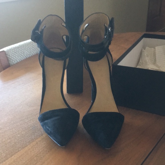 7m Lamb suede high heels. Wore once. - Picture 3 of 4
